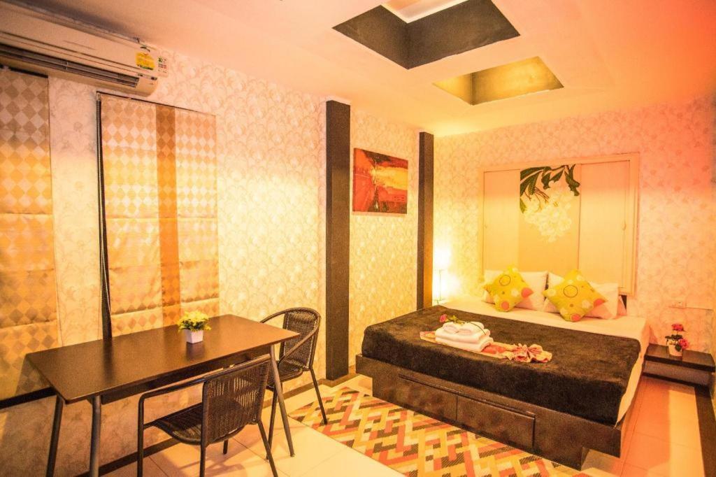 Long Beach Hotel Patong ภายนอก รูปภาพ